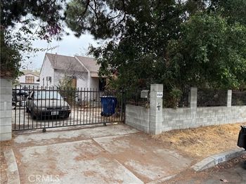 6928 Gentry Avenue