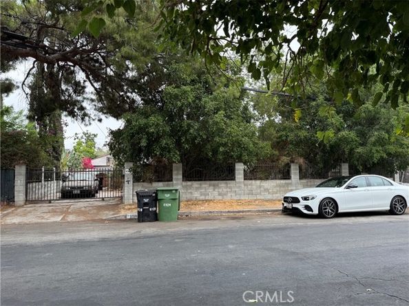 6928 Gentry Avenue, North Hollywood (los Angeles) CA 91605