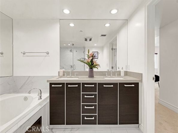 1319 N Detroit Street 203, Los Angeles CA 90046