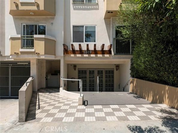 1319 N Detroit Street 203, Los Angeles CA 90046