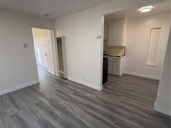 1030 W 88th Street, Los Angeles CA 90044