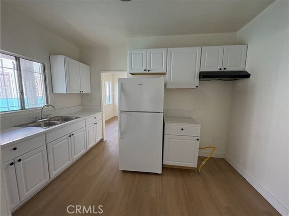 1030 W 88th Street, Los Angeles CA 90044