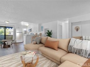 18530 Hatteras Street 209, Tarzana (los Angeles) CA 91356