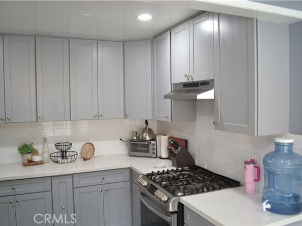 11068 Penrose, Sun Valley (los Angeles) CA 91352