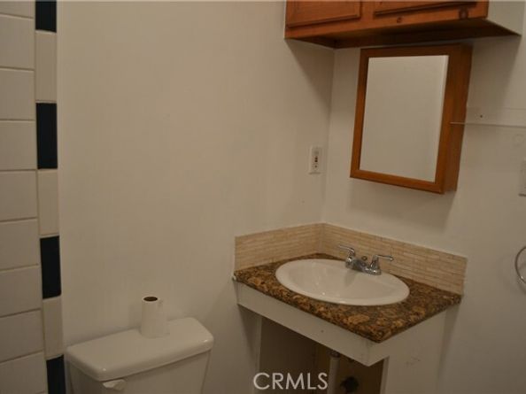 11068 Penrose, Sun Valley (los Angeles) CA 91352