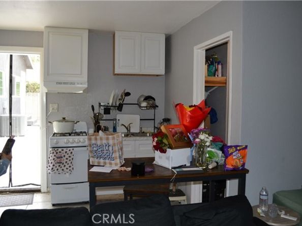 11068 Penrose, Sun Valley (los Angeles) CA 91352