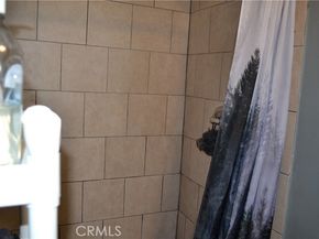 11068 Penrose, Sun Valley (los Angeles) CA 91352