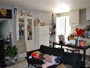 11068 Penrose, Sun Valley (los Angeles) CA 91352