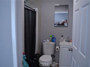 11068 Penrose, Sun Valley (los Angeles) CA 91352