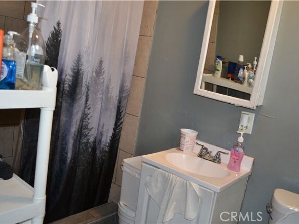 11068 Penrose, Sun Valley (los Angeles) CA 91352