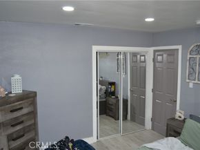 11068 Penrose, Sun Valley (los Angeles) CA 91352