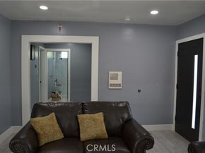 11068 Penrose, Sun Valley (los Angeles) CA 91352