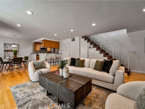 11100 Acama Street 16, Studio City (los Angeles) CA 91602