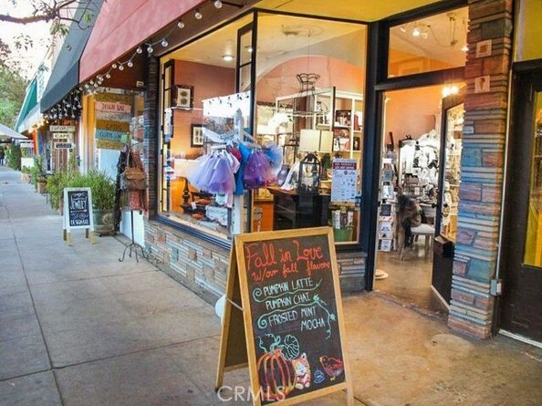 11100 Acama Street 16, Studio City (los Angeles) CA 91602