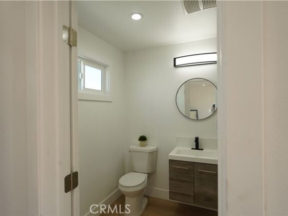 1850 W. 80th Street, Los Angeles CA 90047