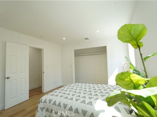 1850 W. 80th Street, Los Angeles CA 90047