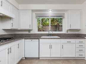 9645 Woodley Avenue, North Hills (los Angeles) CA 91343