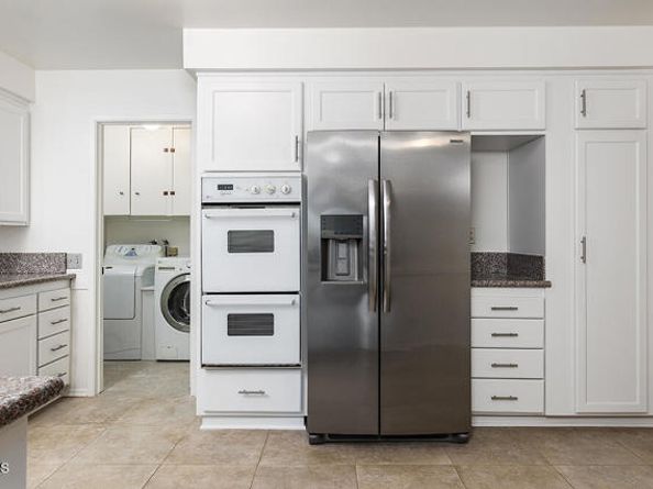 9645 Woodley Avenue, North Hills (los Angeles) CA 91343
