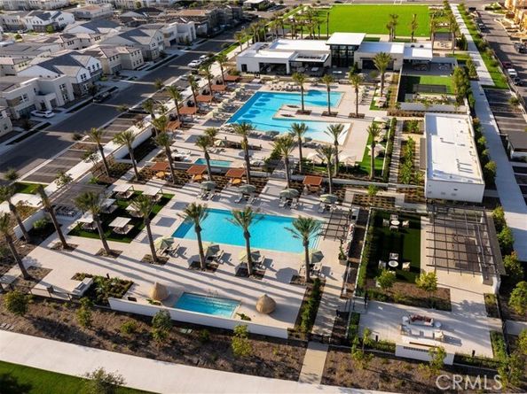 200 Paddlewheel, Lake Forest (el Toro) CA 92630