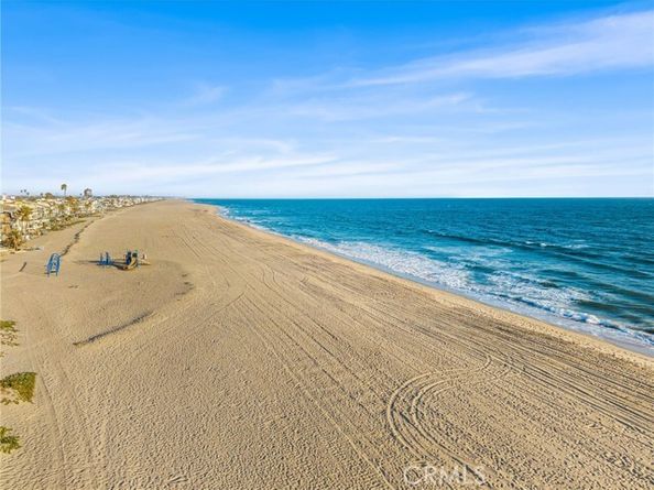 105 Surfside Avenue, Surfside (seal Beach) CA 90743