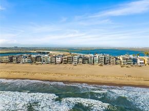 105 Surfside Avenue, Surfside (seal Beach) CA 90743