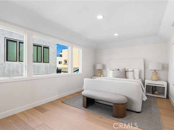 105 Surfside Avenue, Surfside (seal Beach) CA 90743