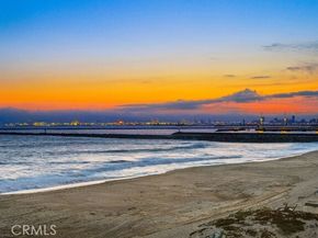 105 Surfside Avenue, Surfside (seal Beach) CA 90743