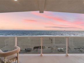 105 Surfside Avenue, Surfside (seal Beach) CA 90743