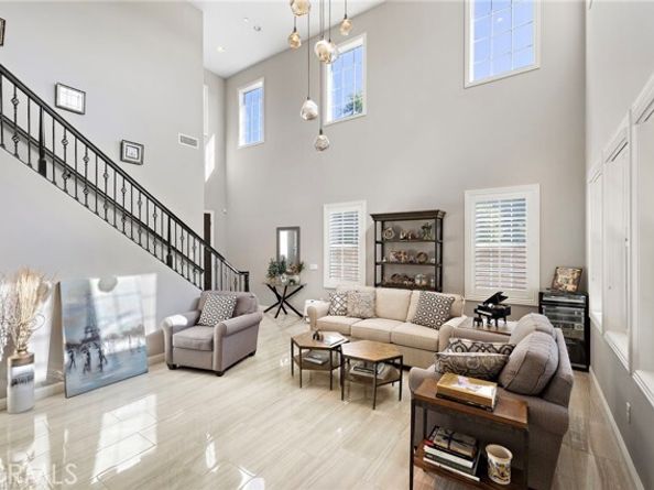 42 Castellana, Lake Forest (el Toro) CA 92630