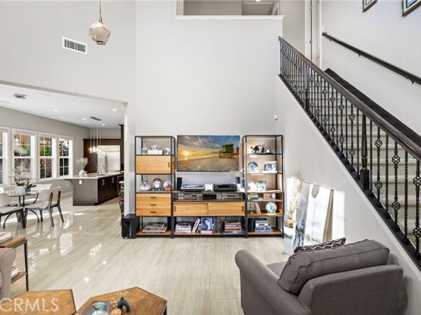 42 Castellana, Lake Forest (el Toro) CA 92630