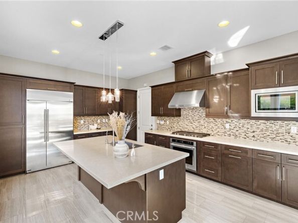 42 Castellana, Lake Forest (el Toro) CA 92630