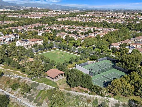 42 Castellana, Lake Forest (el Toro) CA 92630