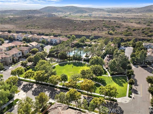 42 Castellana, Lake Forest (el Toro) CA 92630