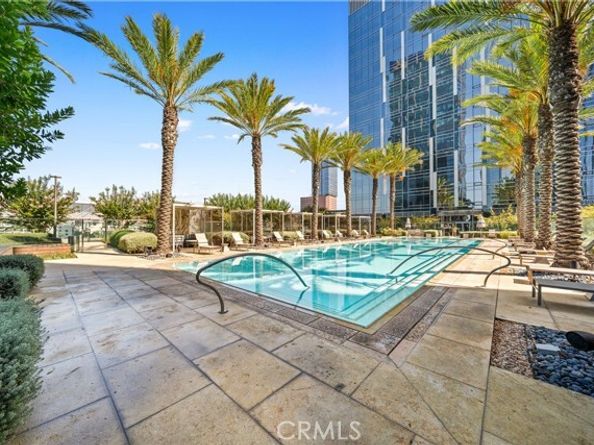 877 Francisco Street 2503, Los Angeles CA 90017