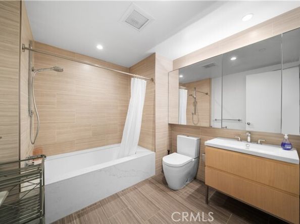 877 Francisco Street 2503, Los Angeles CA 90017