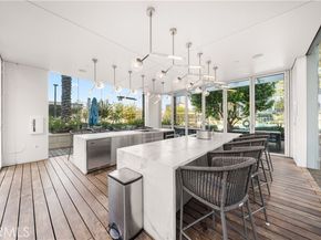 877 Francisco Street 2503, Los Angeles CA 90017