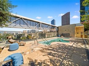 877 Francisco Street 2503, Los Angeles CA 90017