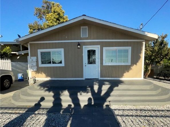 6208 Holmes, Los Angeles CA 90001