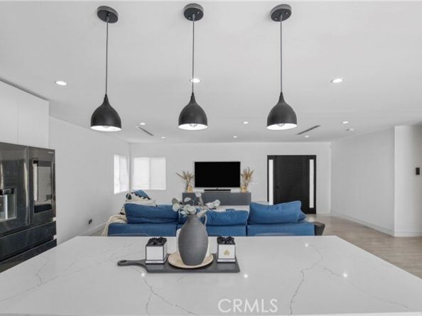 8140 Quartz Avenue, Winnetka (los Angeles) CA 91306