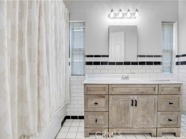 8140 Quartz Avenue, Winnetka (los Angeles) CA 91306