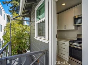 1124 Douglas, Burlingame CA 94010