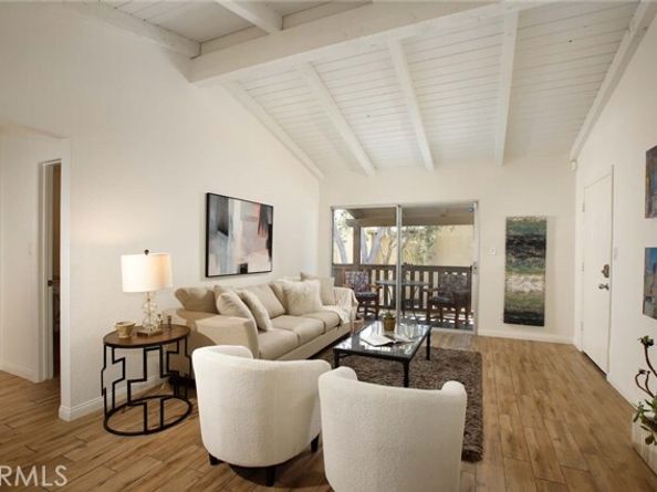 1345 Cabrillo Park F04, Santa Ana CA 92701