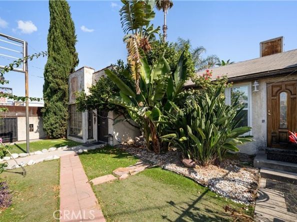 11170 Burbank Boulevard, North Hollywood (los Angeles) CA 91601