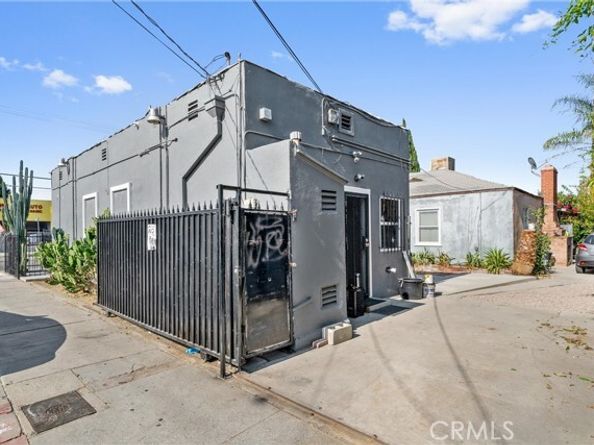 11170 Burbank Boulevard, North Hollywood (los Angeles) CA 91601