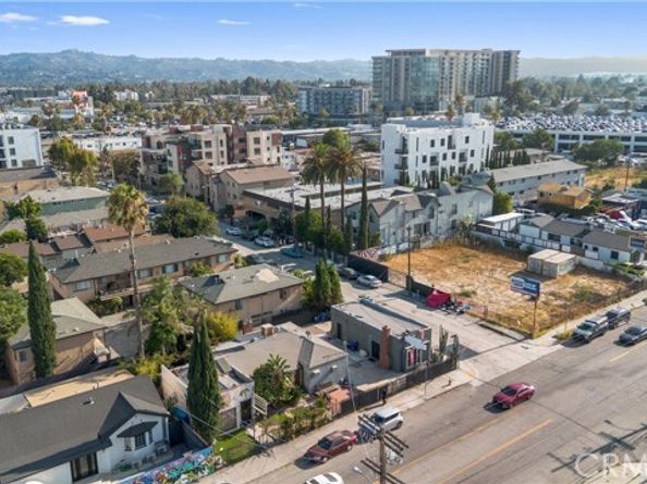 11170 Burbank Boulevard, North Hollywood (los Angeles) CA 91601