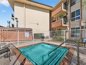 5585 N Pacific Coast Highway, Long Beach CA 90804