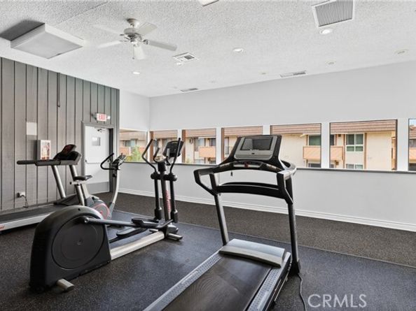 5585 N Pacific Coast Highway, Long Beach CA 90804