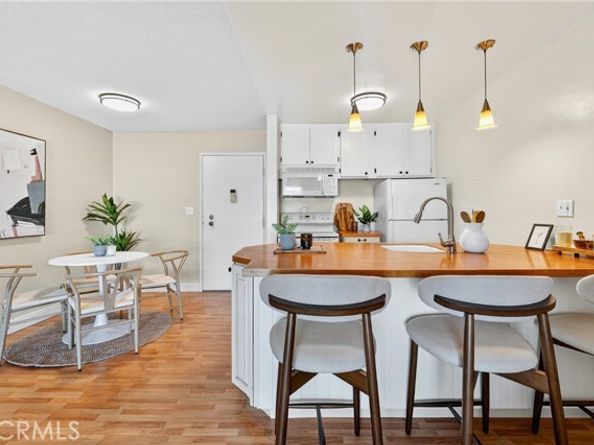 5585 N Pacific Coast Highway, Long Beach CA 90804