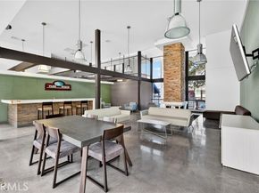 5585 N Pacific Coast Highway, Long Beach CA 90804