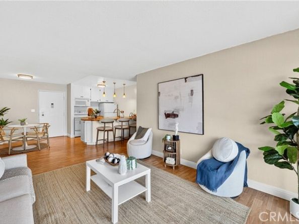 5585 N Pacific Coast Highway, Long Beach CA 90804